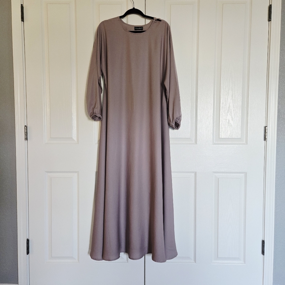 Umbrella Cut Closed Abaya with Elasticated Cuffs - Natural Size M/L